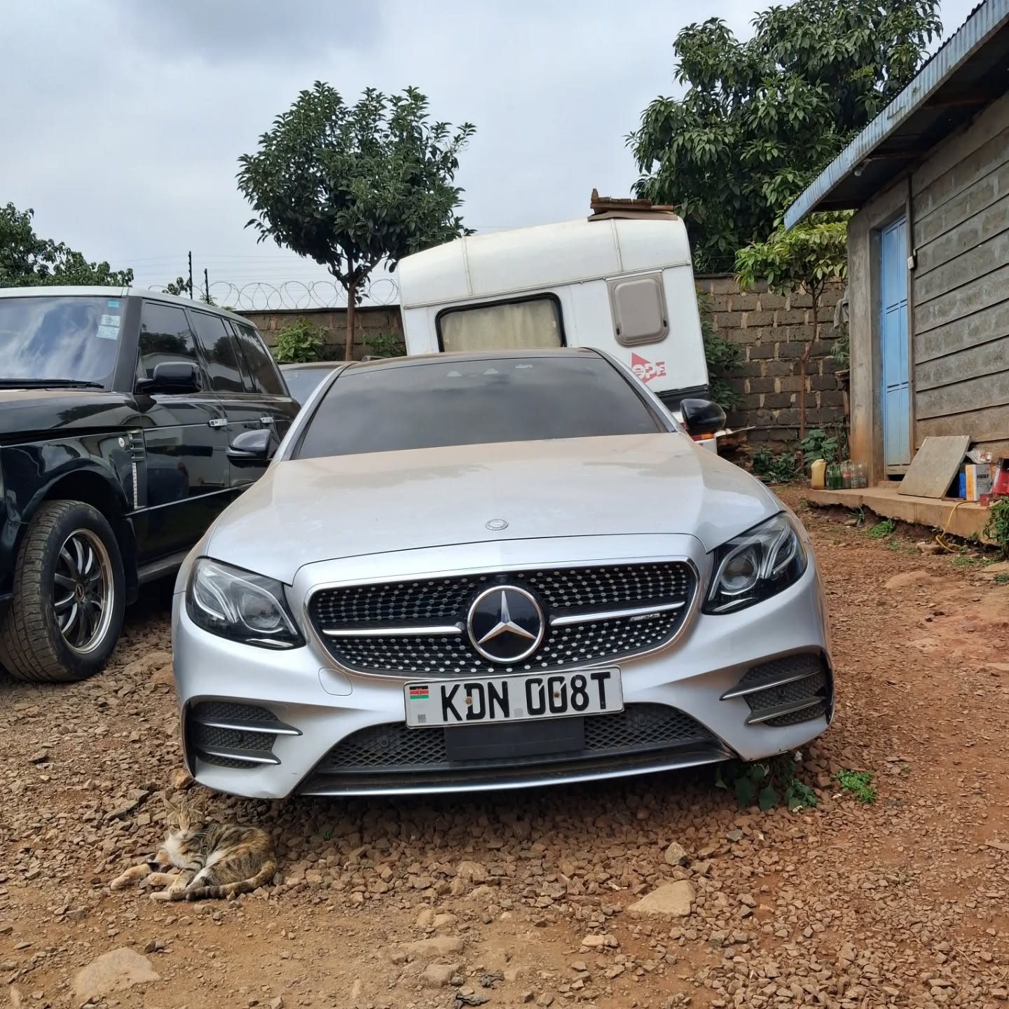 Mercedes E-Class image 2